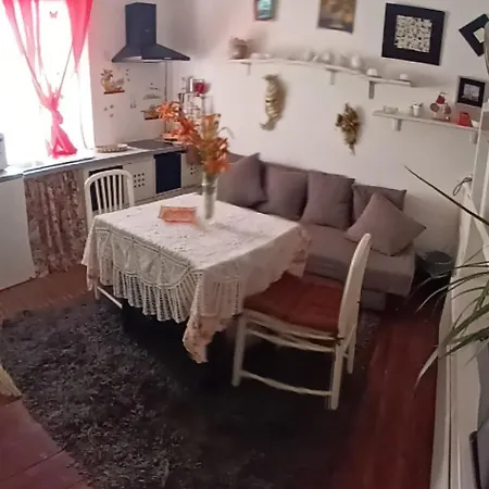 Casa In Mezzo Al 3*